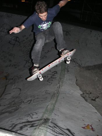 LTCsurleSPINskateboardàlaMuette-photo:vinzzz/riderz.net